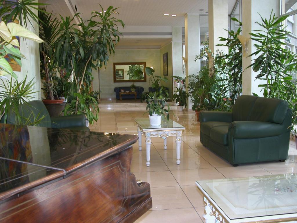 Hotel Calabresi San Benedetto del Tronto Buitenkant foto