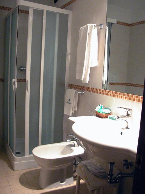 Hotel Calabresi San Benedetto del Tronto Kamer foto