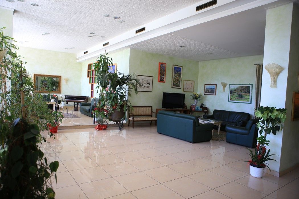 Hotel Calabresi San Benedetto del Tronto Buitenkant foto